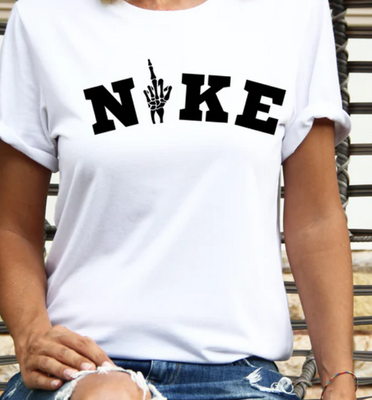 SKULL MIDDLE NIKE TEE